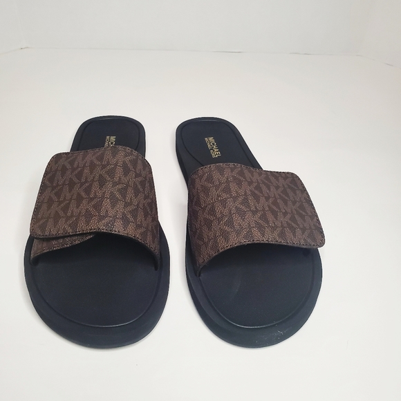 Michael Kors Women's Logo WADE Slides Flip… - Picture 7 of 9